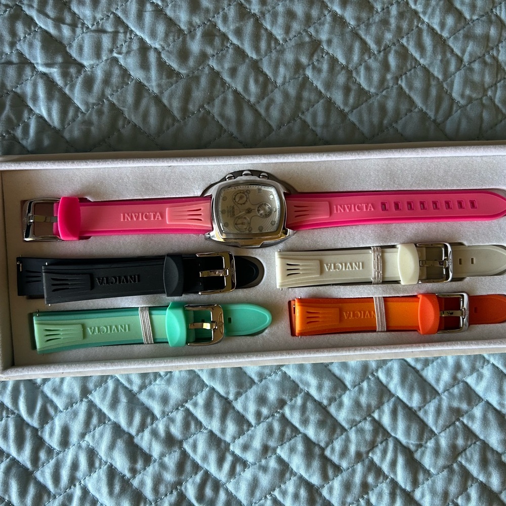 Invicta Watch With Interchangeable Rubber Bands